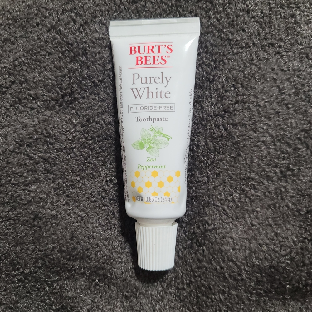 Burts Bees Purely White Toothpaste‎ Fluoride Free Mint .85oz New Sealed Travel